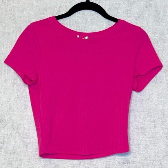 BOZZOLO Juniors Ribbed Cropped Top Hot Pink Sz L NWOT - Picture 3 of 5